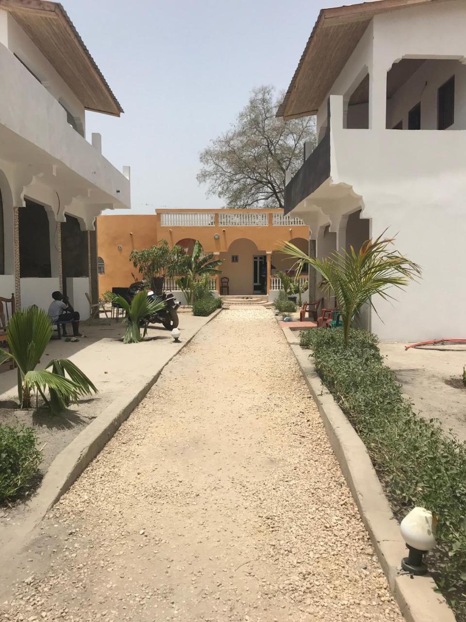 Auberge La Praline Toubakouta Buitenkant foto